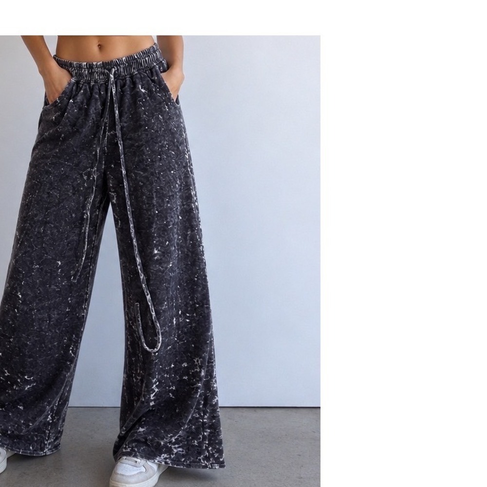 Show Me Your Mumu Charcoal Gray Crushed Velvet Wide Leg‎ Drawstring Lounge Pants